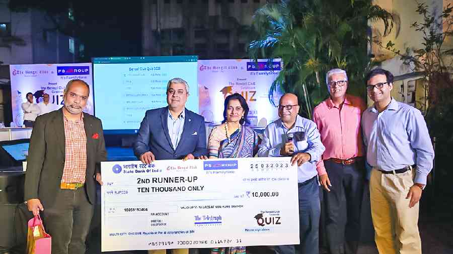 Second runners-up Anirudh Chari and Anil Vaswani of Calcutta Cricket & Football Club were also presented their cheque and gift hampers by Nandini Ray, Sumit Ray, Dinyar Muqadam and Arpan Bannerjee.