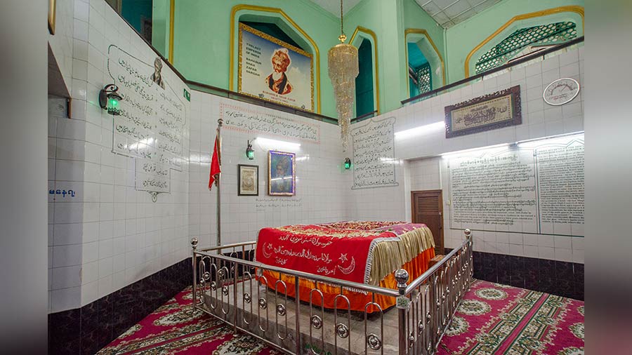 Original grave of Bahadur Shah Zafar at the basement 