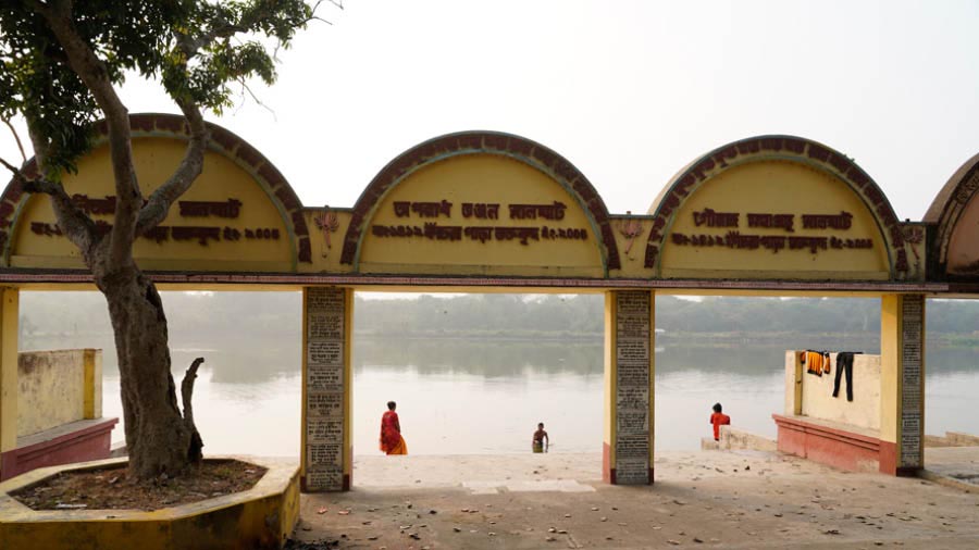 Aparadh Bhanjan Ghat on the banks of Gayeshpur Kulia pond