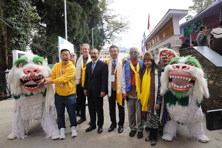 The delegates were treated to a captivating display of artistry through folk performances at Chowrasta, Darjeeling’s public square