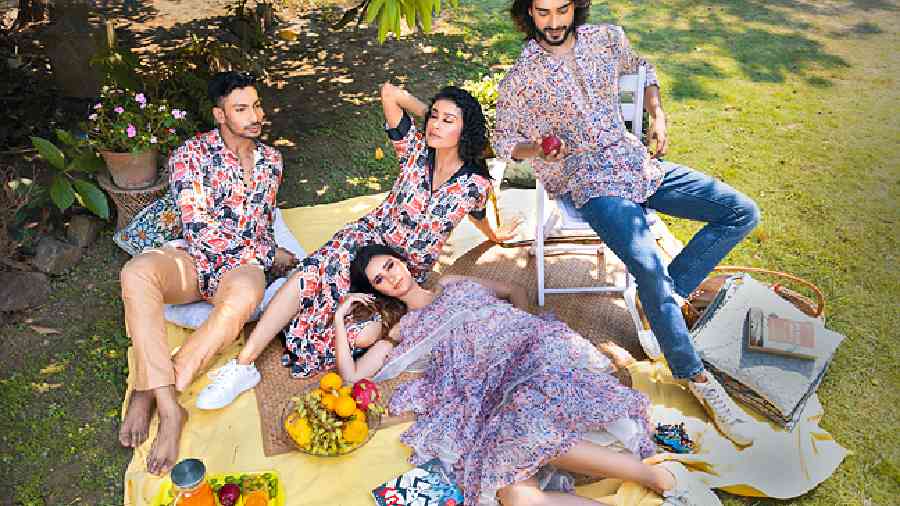 (L-R): Nishchay is wearing a printed shirt kurta; Mohor looks breezy in a shirt dress; Jessica sports a frill and fringed dress and Kutubuddin is in a georgette shirt paired with blue jeans.