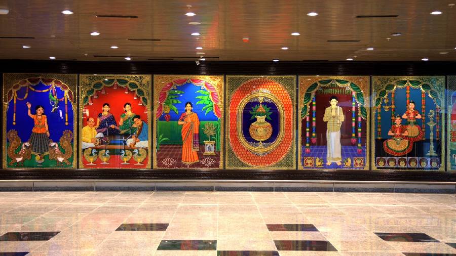 The local Tamil culture is beautifully displayed in the infrastructure. This is surely an important addition to the Tamil Nadu's infrastructure. 