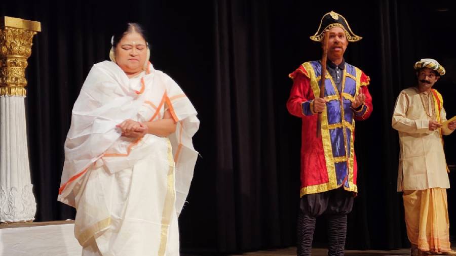 Scenes from the play Sandhi kkhan staged by Baichitro
