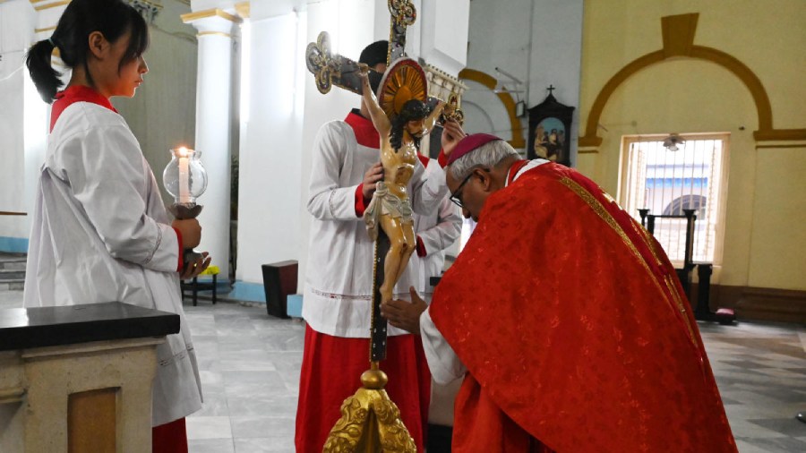 The Good Friday service at The Cathedral of the Most Holy Rosary on Brabourne Road on Friday. “We must live a holy life and spread goodness and life around... that includes reducing suffering in whichever way possible,” the archbishop of Kolkata, Reverend Thomas D’ Souza, said