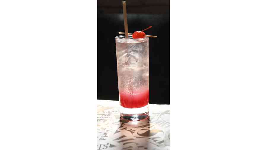 Lady in Red is a special highball edition celebrating the balance of tequila, the freshness of hibiscus and lemon grass and topped with fizz. Warning: May make you have the time of your life!