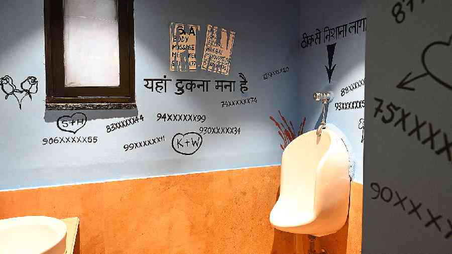 The quirkiest loo you will ever visit! The loos at The Old Delhi & Fat Tiger has some desi pop-art on the walls which looks like train loos, but cleaner.