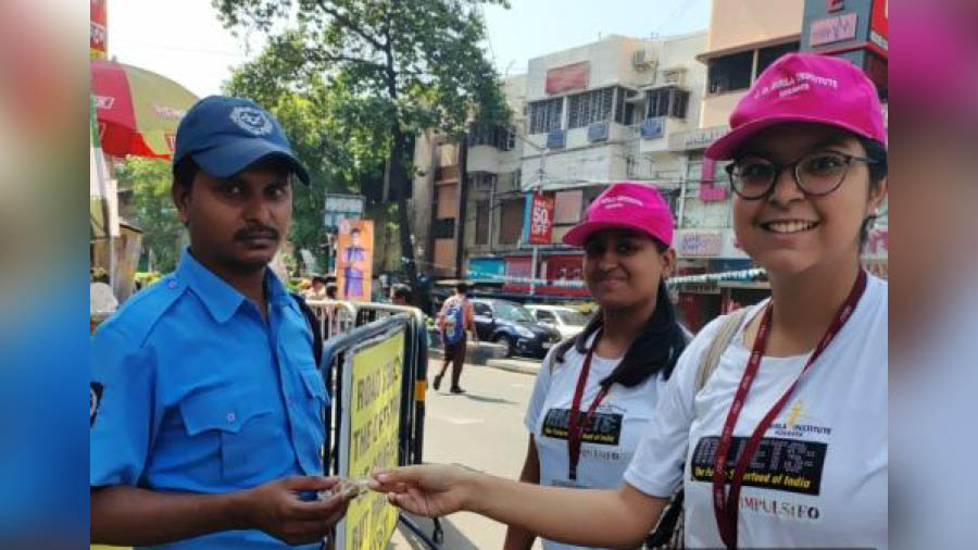 To raise awareness, college students created millet-based ladoos and biscuits and distributed them at several Kolkata Metro and railway stations