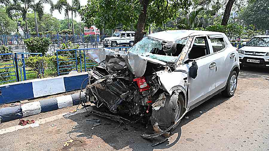 Mahindra XUV 300 that first hit a motorcycle before ramming into a truck at the Dum Dum Park intersection signal of VIP Road.