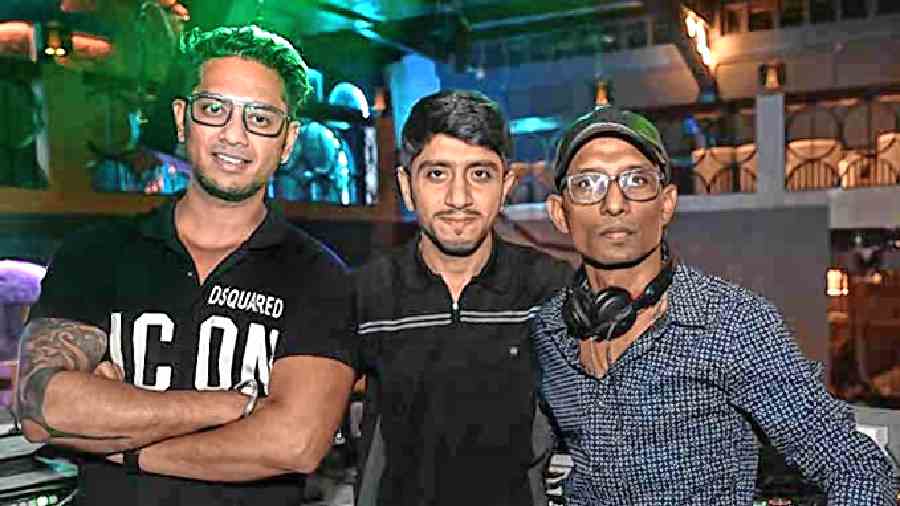 (L-R) DJ Rick, VDJ Manish Chatwani and DJ Manish Patwa.