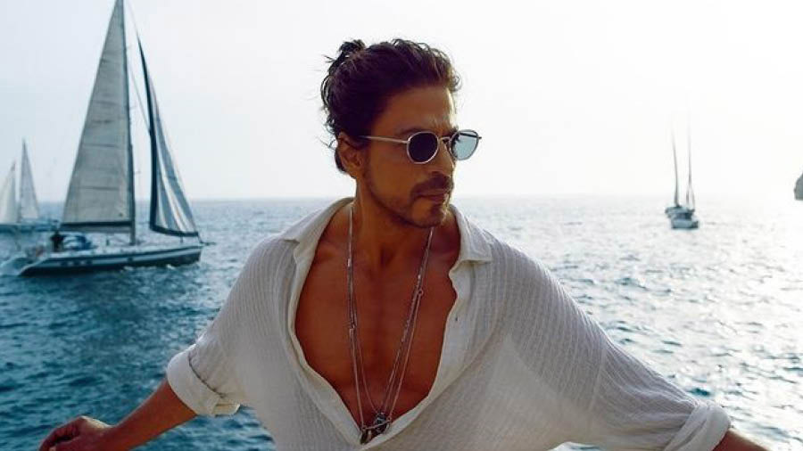 Global Star Profiles: Shah Rukh Khan - Golden Globes