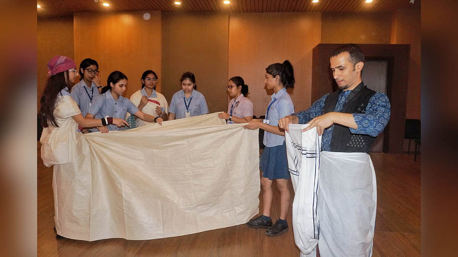 Draping a dhoti