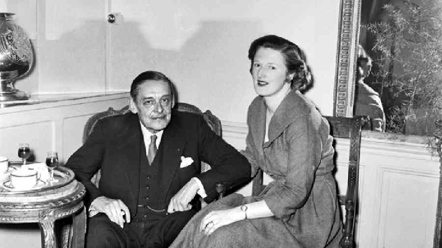 Eliot with his second wife, Valerie on their honeymoon in 1957. 