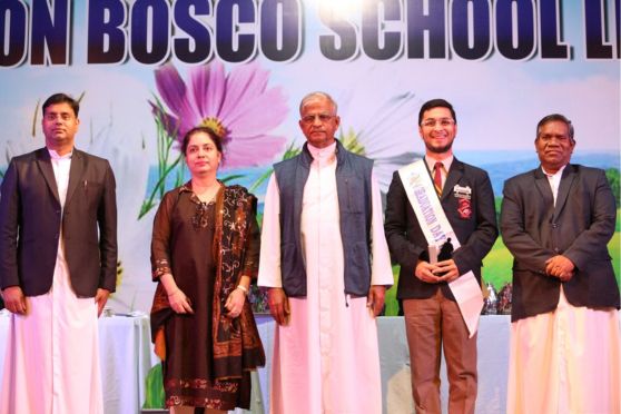 The Salesians, Class 11 students and teachers celebrated the Graduation Ceremony and Farewell of the ISC 2023 batch. The solemn Graduation Ceremony commenced with the Rector of Don Bosco School, Liluah, Rev. Fr. Davis Veliyan, the principal, Rev Fr. Manoj Jose and the bursar Rev. Fr. Ananda Raj leading the three sections of Class 12, with lit candles in every hand