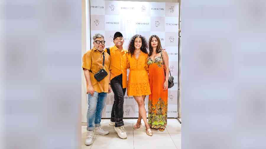 (L-R) Anupam Chatterjee, Sumit Sinha, Ushoshi and Tina Mukherjee made for one vibrant frame.