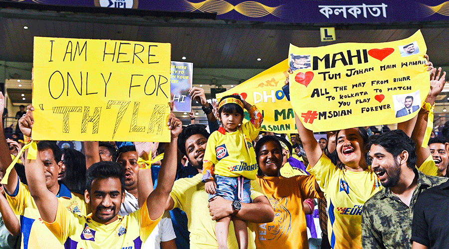MS Dhoni fans flocked Eden Gardens on Sunday.