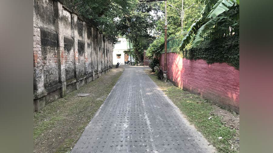Duel Avenue as it is today; where the two most powerful men in Kolkata squared off