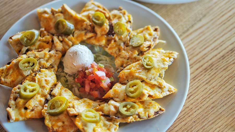 Classic Nachos with chicken