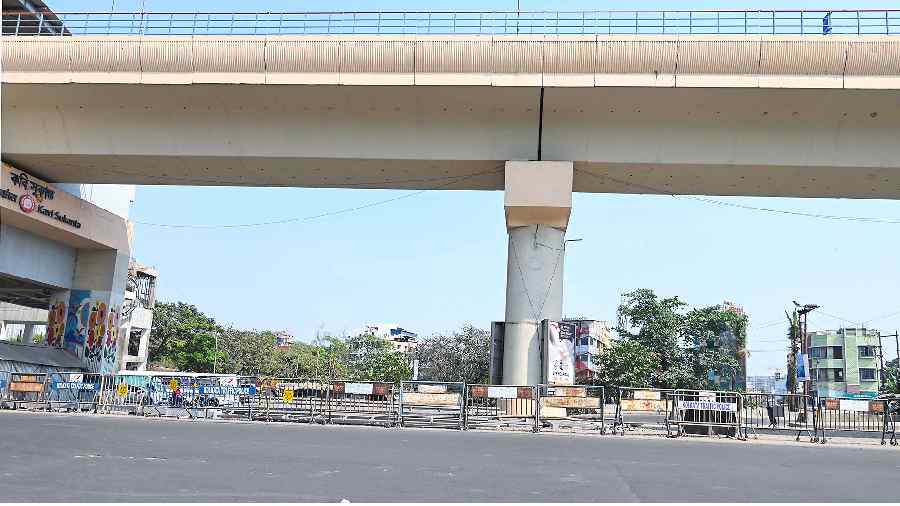 Pedestrian island plan for Avishikta and Kalikapur crossings on EM Bypass