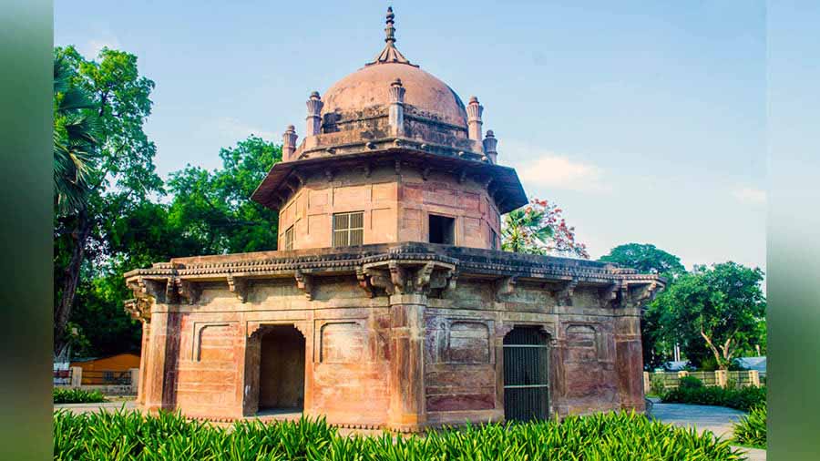 Tamolon Bibi’s Tomb