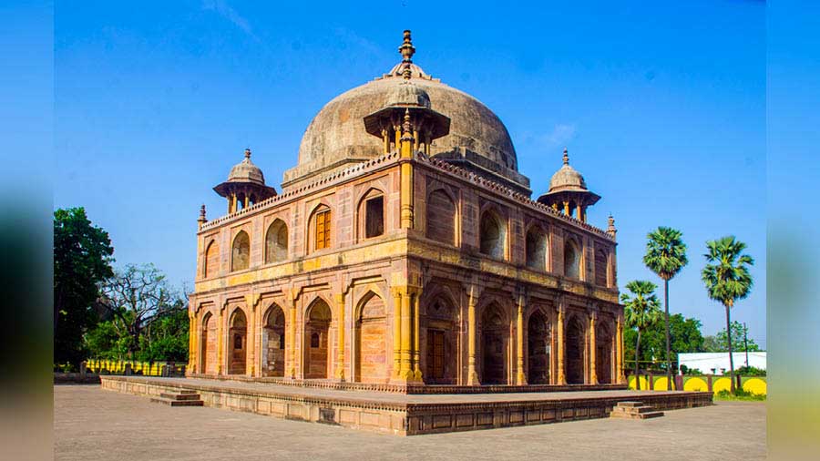 Khusrau Mirza’s Tomb