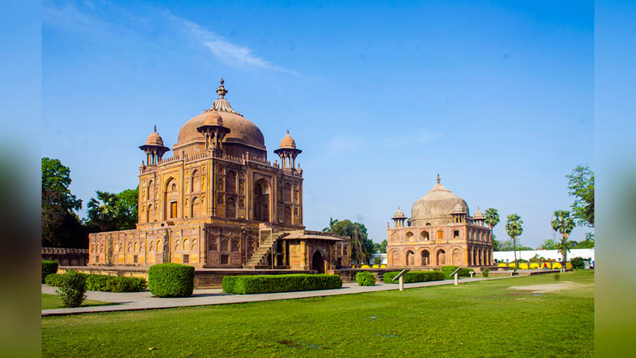 Nisar Begum's Tomb and Khusrau Mirza’s Tomb
