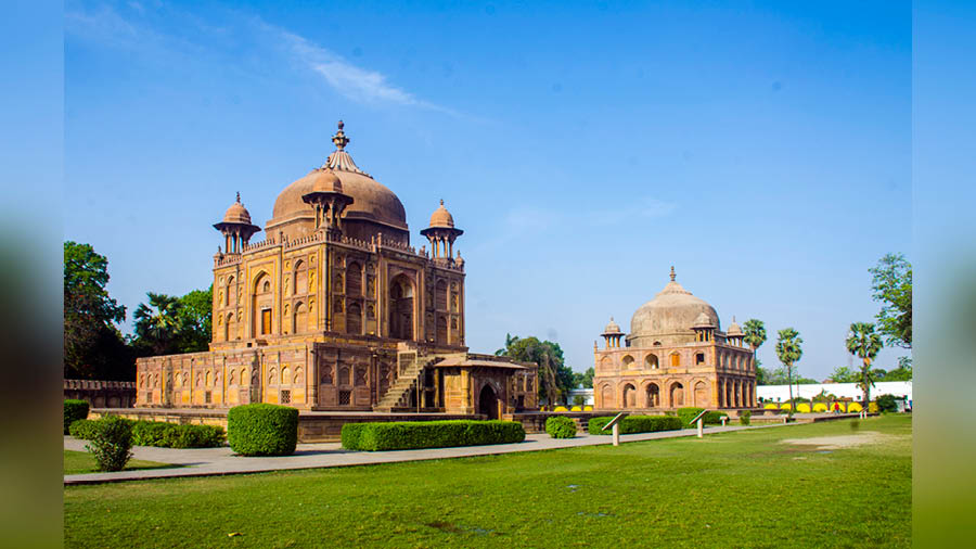 Heritage monuments | Khusro Bagh in Prayagraj, Uttar Pradesh: A silent ...