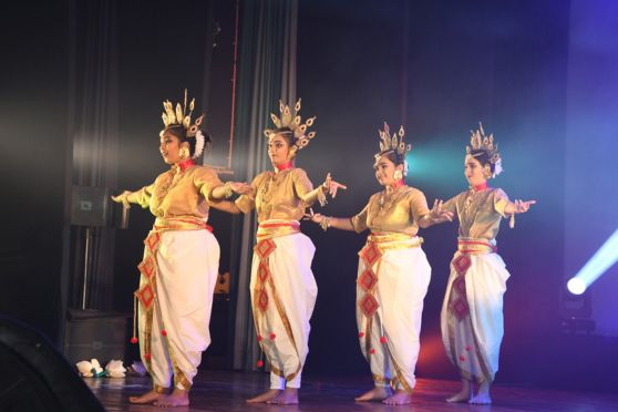 The Inaugural ceremony of the fest also witnessed cultural dance acts by the students. 