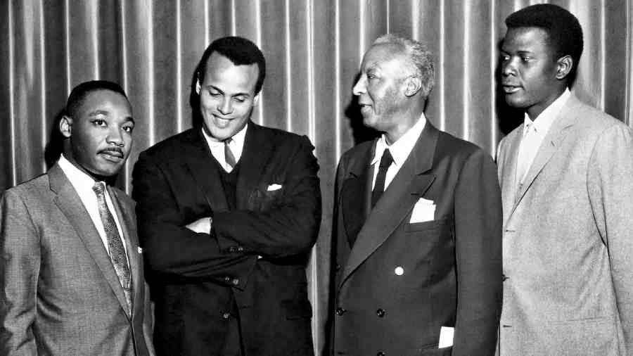 Martin Luther King Jr., Harry Belafonte, Asa Philip Randolph and Sidney Poitier in 1960