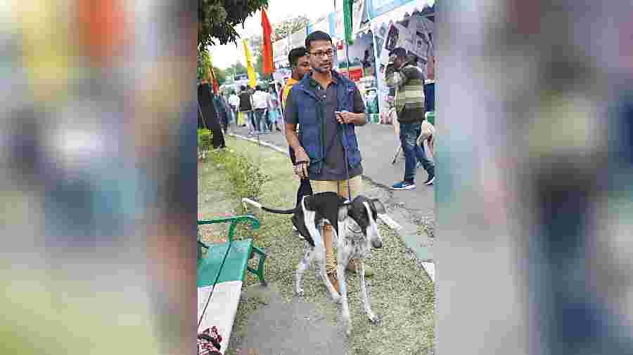 Mando, a Mudhol Hound, made several heads turn at the show. Proud owner Sourish Dey said: “Mando is one and a half years old. He gets a lot of attention wherever he goes because he is a rare breed. However, Mando loves to play with the ball and enjoys the company of children.”