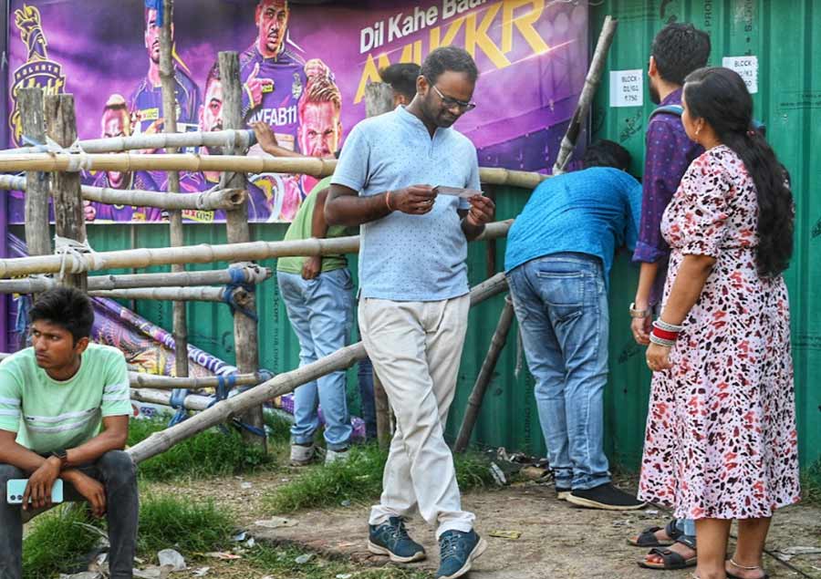 Cricket fans queued up at Mohammedan Sporting Club to buy tickets for Saturday’s match at the Eden Gardens  