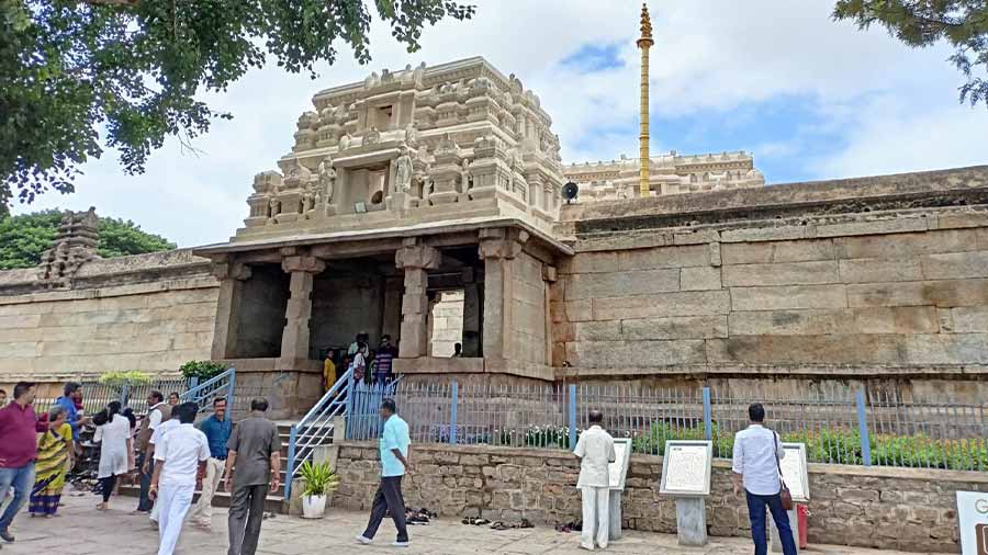 Lepakshi Temple in Andhra Pradesh | Lepakshi Temple in Andhra Pradesh: Time  travel into the royal past, where every stone tells a story - Telegraph  India