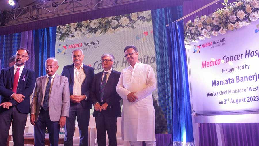 Kolkata mayor Firhad Hakim was the guest of honour