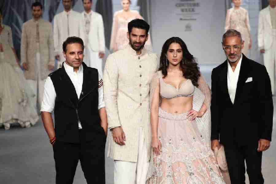 Shantnu and Nikhil Mehra with showstoppers Aditya Roy Kapur and Sara Ali Khan, at Hyundai India Couture Week, in association with Reliance Brands, an FDCI initiative, in Delhi