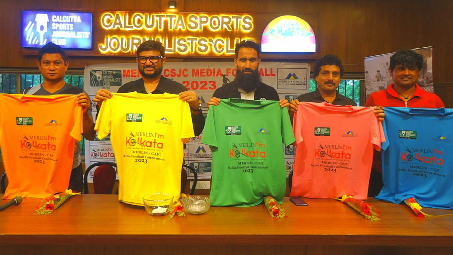 Left to Right: Footballer Lalit Thapa; Satyen Sangvi, director of Merlin Group; footballer Mehrajuddin Wadoo; ex Indian footballer Sisir Ghosh with Dipendu Biswas