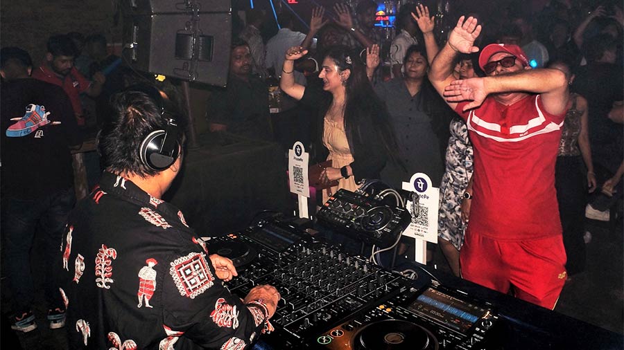 PACKED FLOOR: Once DJ Ivan had taken charge of the console, his mix of afrobeat, house and some commercial remixes got the attention of the crowd. With a mix of artistes like Cardi B and Justin Bieber, he had a packed dance floor by the middle of the night 