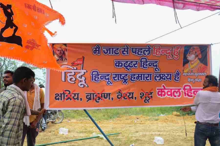 The mahapanchayat was held under the banner of the Sarv Hindu Samaj, and Hindu outfits including the VHP took part.