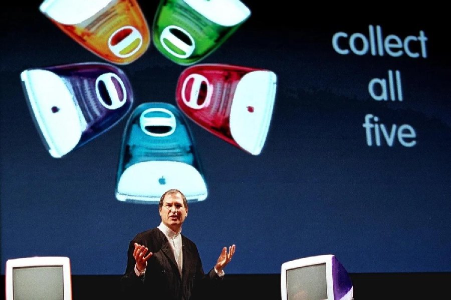 Steve Jobs took Apple in a new direction, announcing new computers, like the colourful iMac in 1998. 