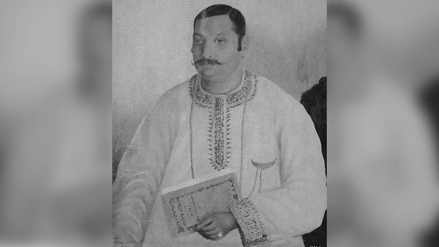 Mahendra Lal Khan was fluent in Persian and Sanskrit at the age of 15. Apart from being associated with various philanthropic activities he was a talented writer and musician