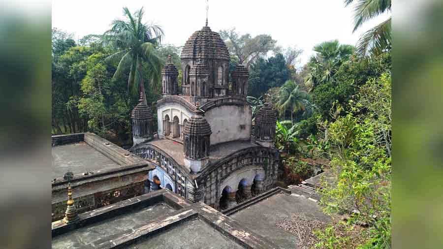 The nine-pinnacled Govinda Jiu Temple inside the complex