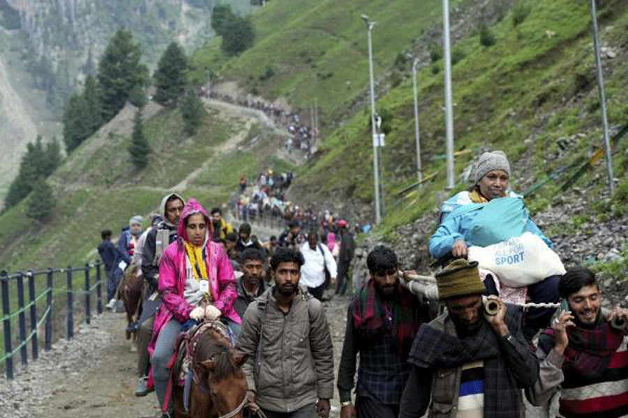 Amarnath Yatra | Board cuts short Amarnath Yatra by a week following ...