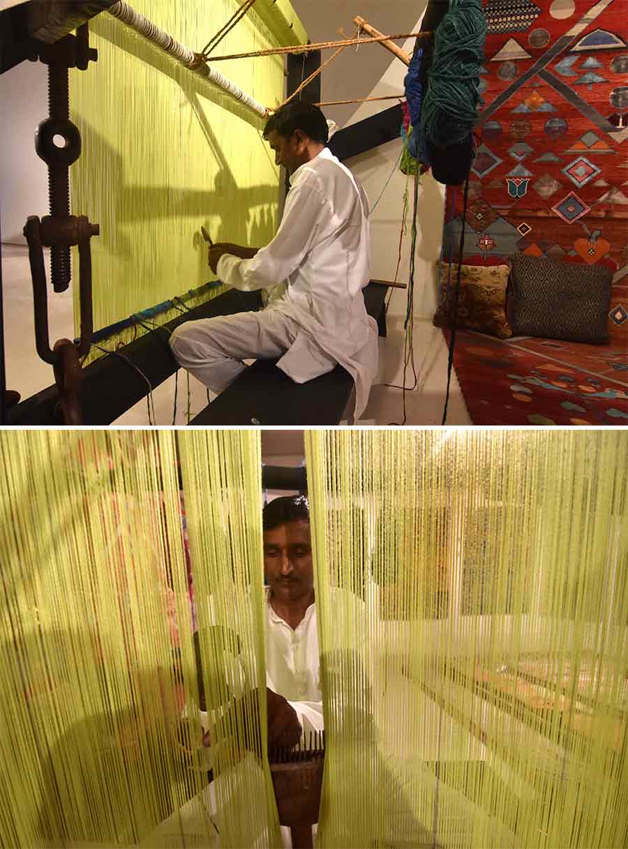 Besides on-stage events and exhibitions, there is a pop-up too on all three days. On the first floor, Jaipur Rugs have set-up a live demonstration of how rugs are handwoven. An exquisite collection of rugs are also on display for people to buy