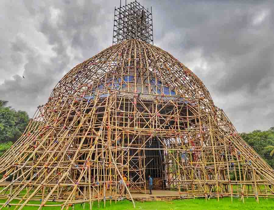 With only two months left for Durga Puja, preparations at Deshapriya Park are at its peak  
