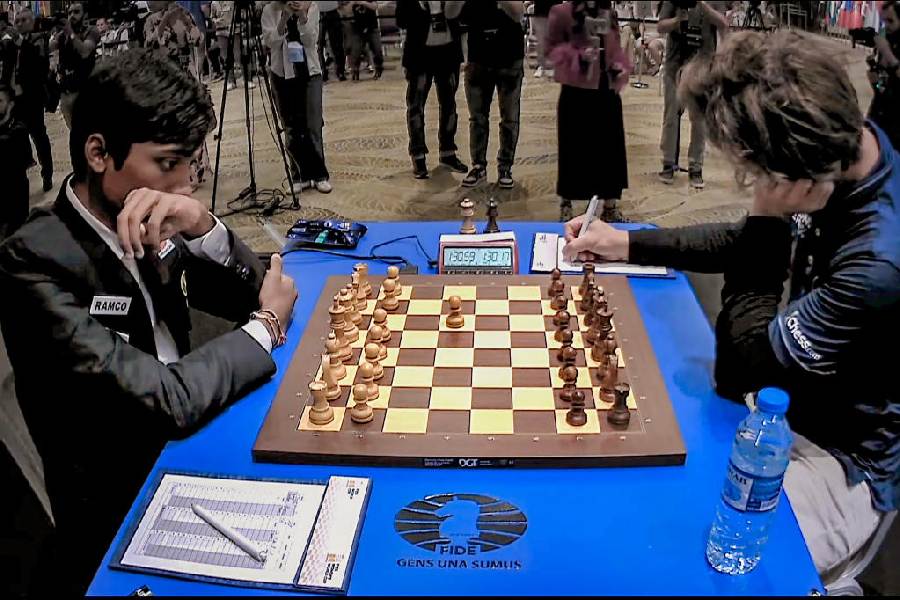 Chess  Fide World Cup semi-final: Praggnanandhaa takes it to tie-break  against Fabiano Caruana - Telegraph India