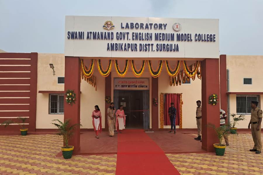 A total of 10 Swami Atmanand English Medium Model Colleges are being established across the state