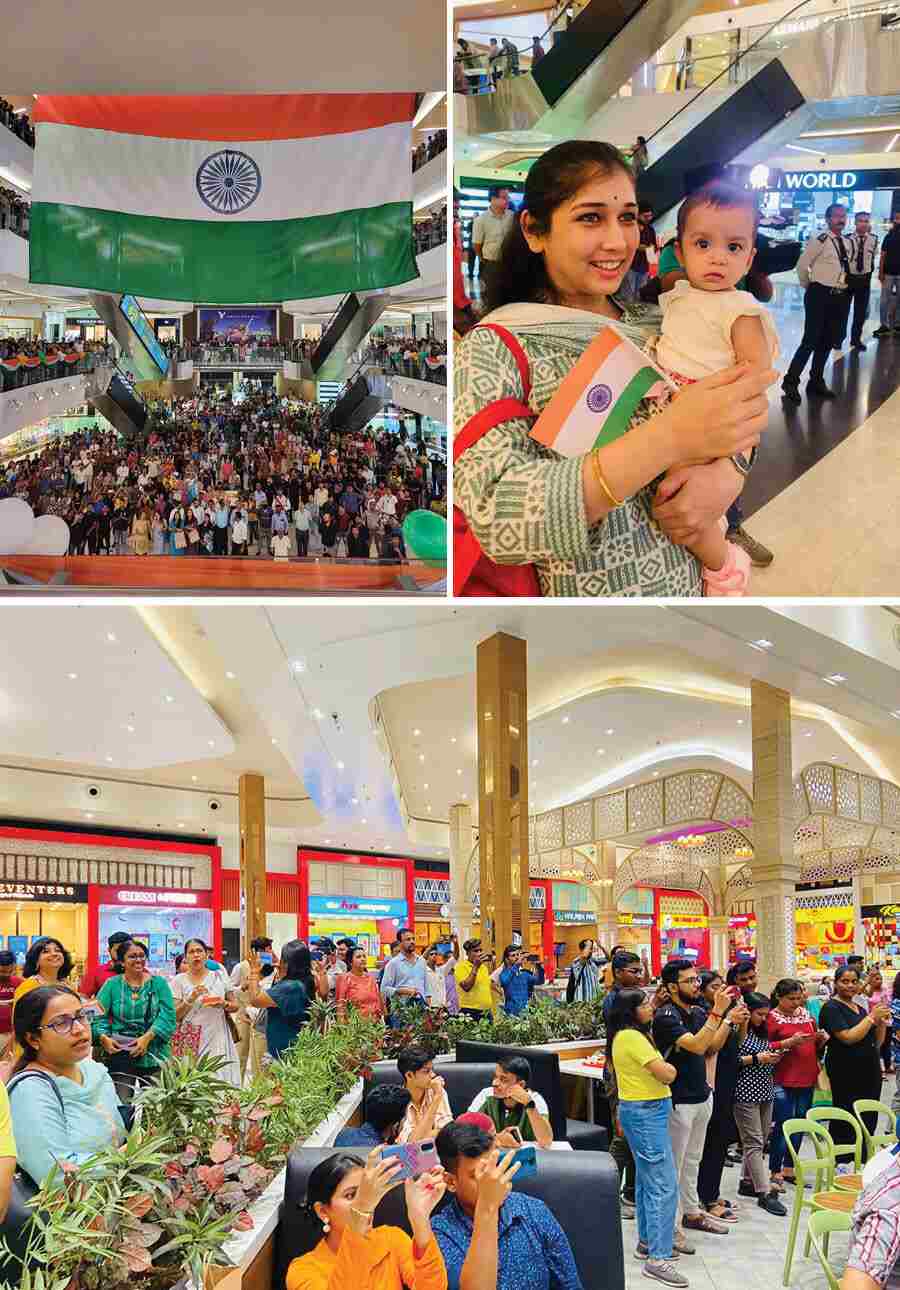 The excitement and the jubilations at South City Mall transcended across all six floors — from the main lobby on the ground floor to the food court on the top — cutting across all age barriers too. Mall vice-president Man Mohan Bagree said: ‘The mall was decorated with Tricolour for cheering the occasion. Painting competition was organised for kids. Indian Flags were waved all around’  