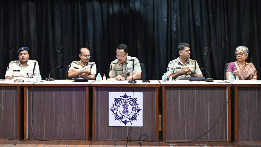 A special mental wellbeing workshop was organised jointly by Kolkata Police and Caring Minds