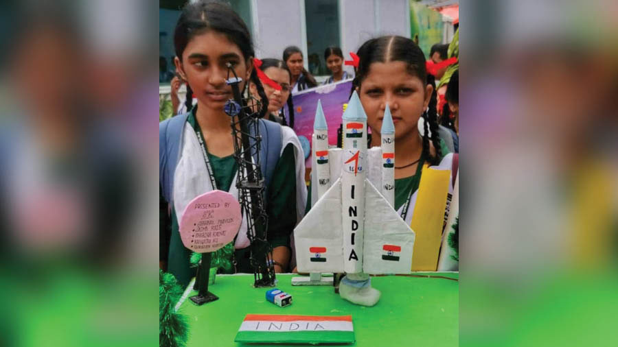 A science exhibition was held on Thursday at the Central Park Maidan, Salt Lake for school students. Teams from ISRO, Air Force, Army, Navy among others participated to showcase their advanced innovations and ideas