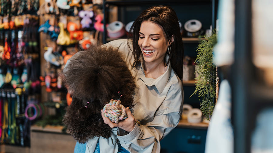 Watch ’em go from ruff to fluff at these accessories and grooming pet stores