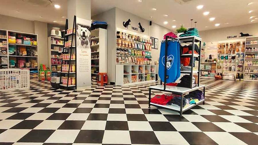 It is one of the first pet stores that started in New Delhi and has now branched out to other cities