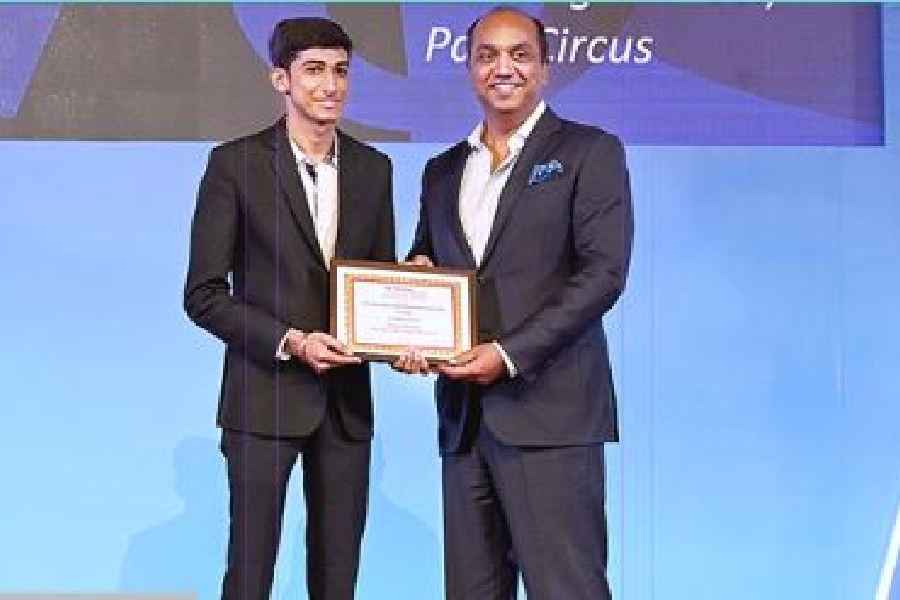 Naman Chandak receives The Surrendra Paul Award for Courage at The Telegraph School Awards for Excellence 2023